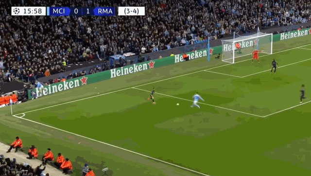 1713392332402051627.gif 高出.gif